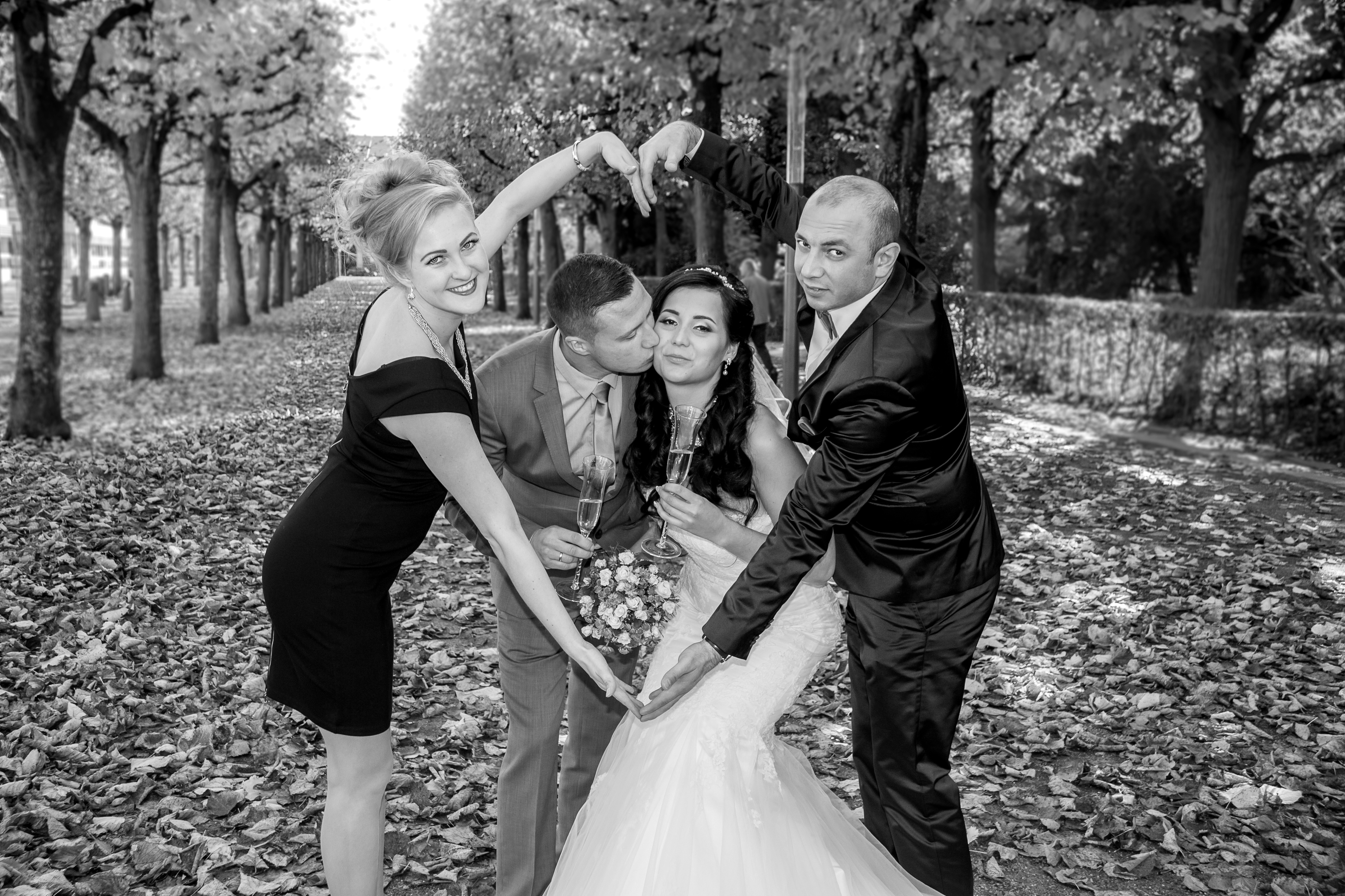 Hochzeitsfotograf Bruchsal erstellt Hochzeitsreportagen, bietet Paarshootings &amp;amp; Videos im modernen, kreativen und echten Stil an